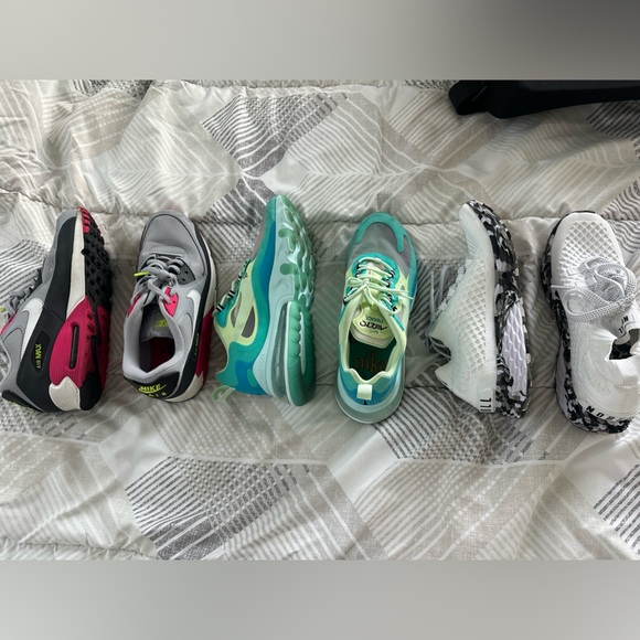 Nike Shoes - Picture 2 of 2